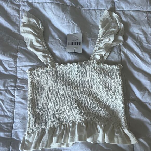 NWT Forever 21 Cream Ruffle Smocked Top Size XS - Picture 4 of 6